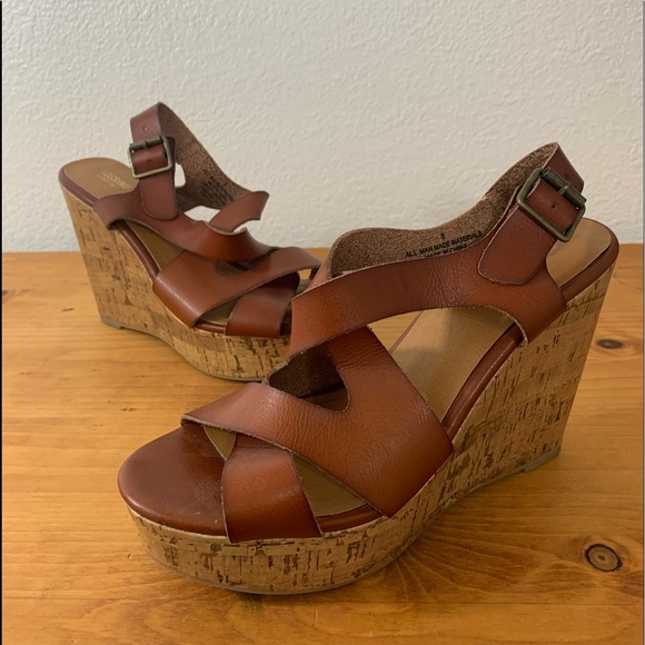 Mossimo Supply Co. Shoes - Mossimo Supply Co Womens Size 8 Brown Faux Leather Wedge Heel Sandals